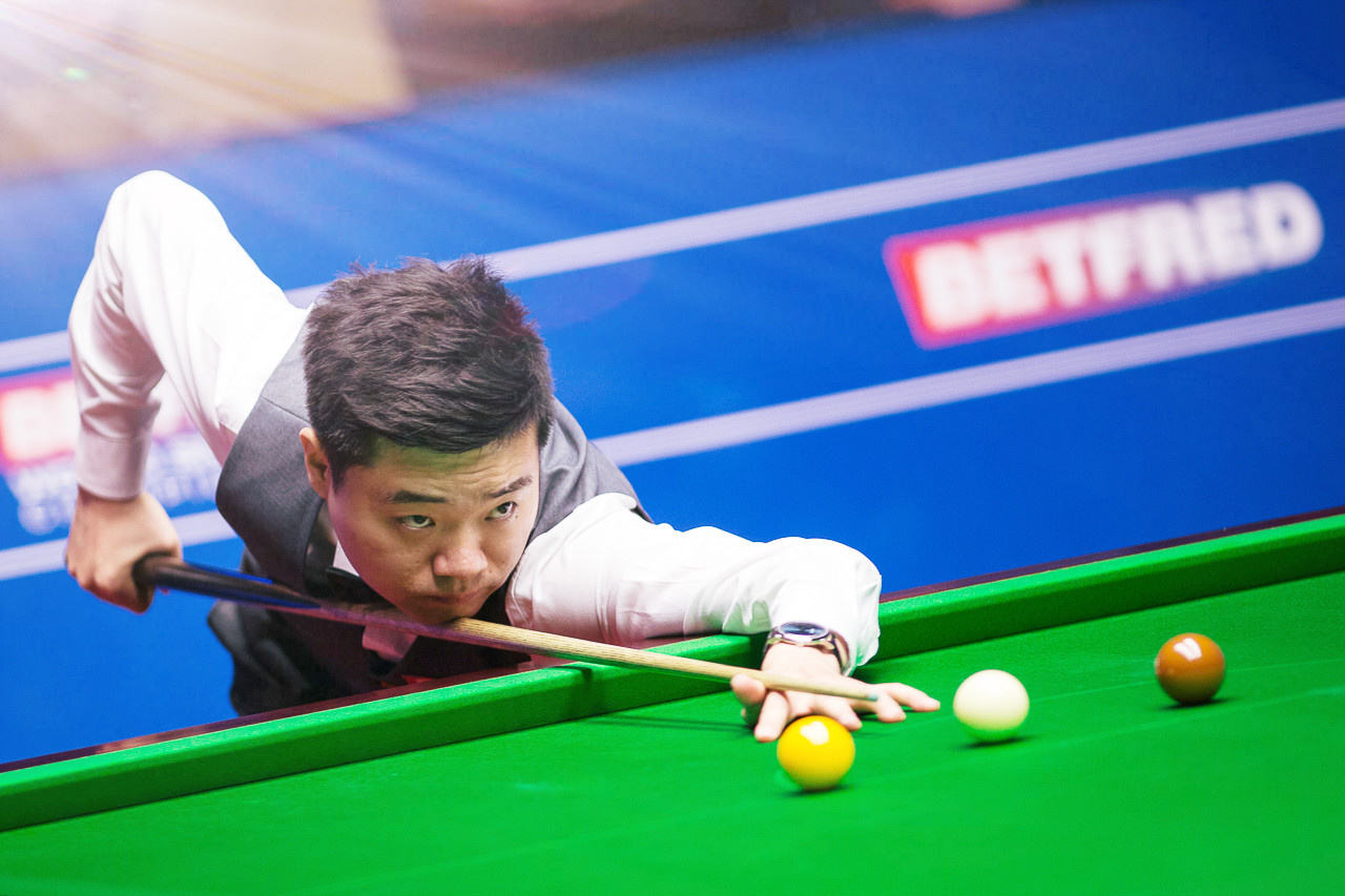 总是充满故 总是充满故