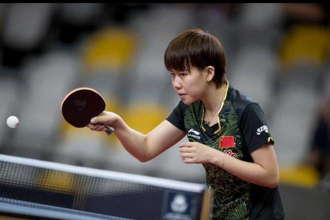 成三角形站 成三角形站